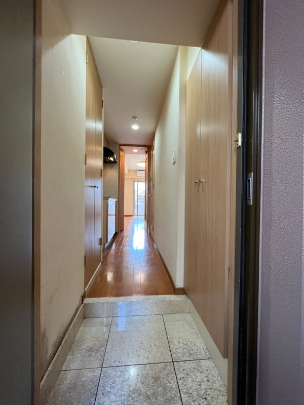 玄関　弊社は都内全域の物件をご紹介可能です！