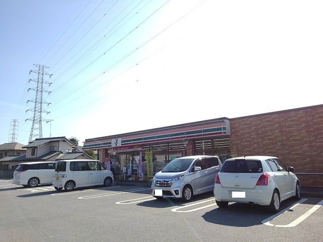 コンビニ　セブンイレブン小山犬塚北店（コンビニ）まで400m
