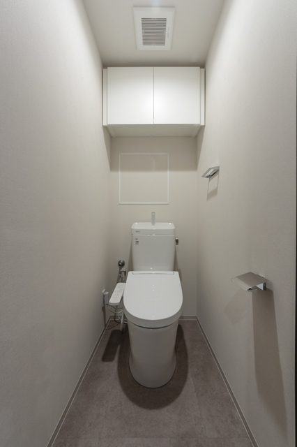 トイレ　※写真は同タイプ住戸です。