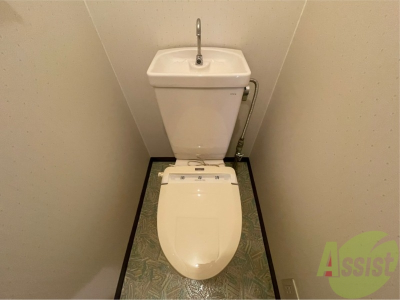 トイレ　こちらはトイレです。清潔感があり、安心して使用できます。