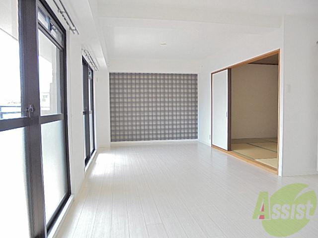 居室・リビング　広々としたリビングで、ご家族一緒におすごしください☆