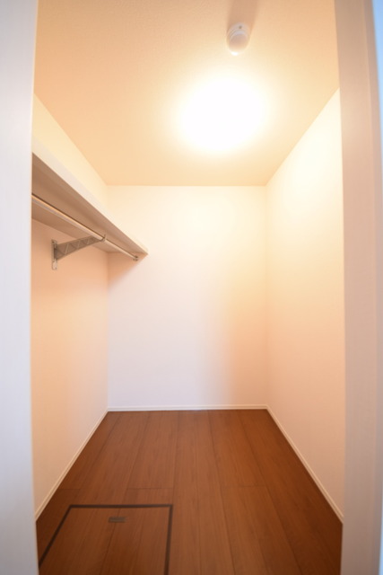 収納　◇たっぷり入るウォークインタイプ◇