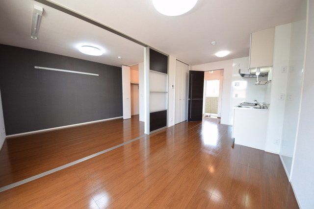 居室・リビング　◇明るいリビングルームでのんびりと◇