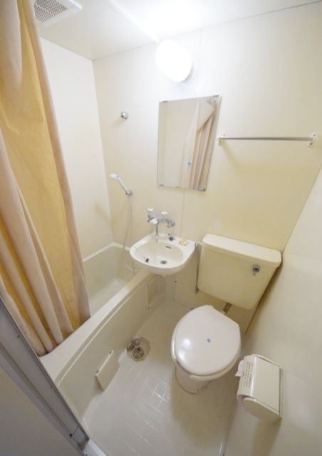 バス・シャワールーム　★★クリーニング前★★