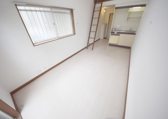 居室・リビング　★★明るいお部屋です★★