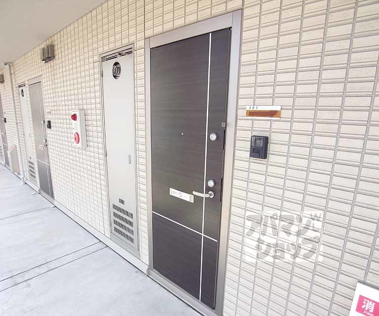 その他設備　玄関ドアです。