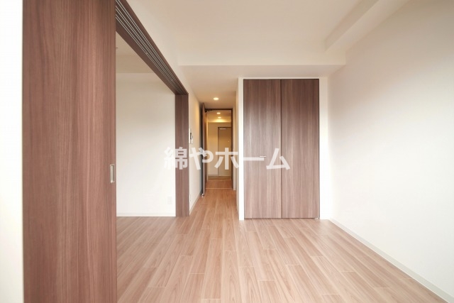 その他部屋・スペース　落ち着いて過ごせるお部屋なので、寝室にいかがでしょうか