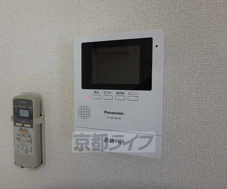 セキュリティ　鍵をかけたまま訪問者と会話ができます