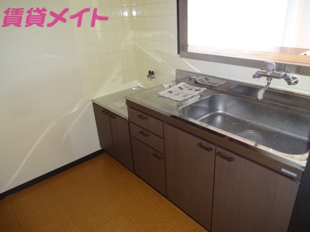 キッチン　同型参考写真