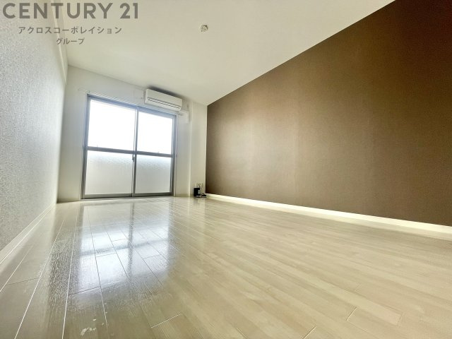 居室・リビング　洋室10.1帖の大きな１K