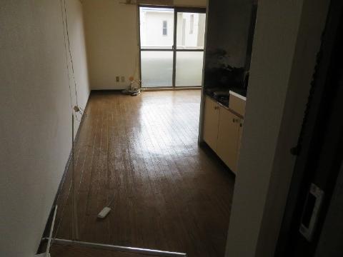 居室・リビング　室内