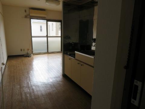 居室・リビング　室内