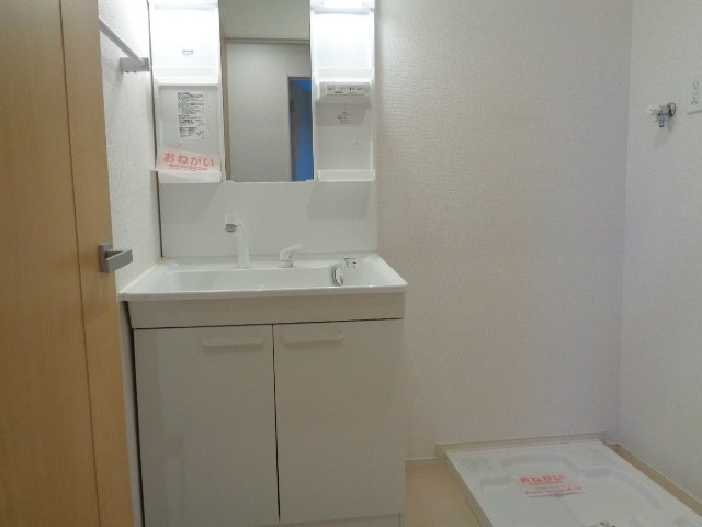 洗面設備　使いやすい洗面所です