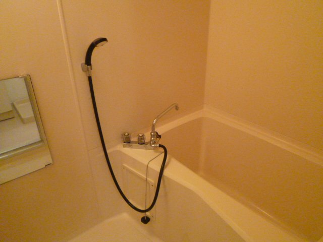 バス・シャワールーム　クリーニング済みのお風呂です♪