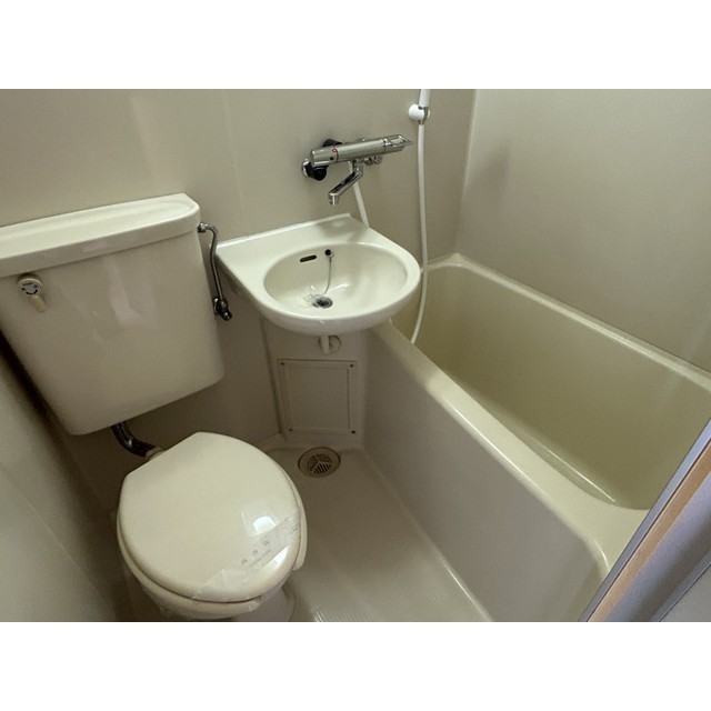 バス・シャワールーム　日々の疲れを癒すお風呂付です