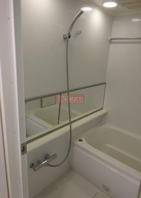 バス・シャワールーム　洗面