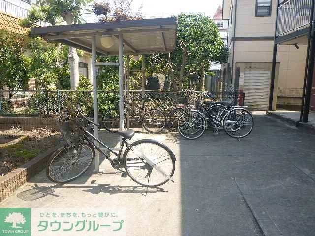 その他　屋根付き駐輪場