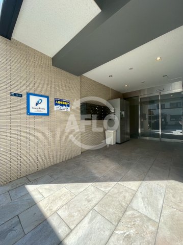 エントランス　グランパシフィック岸里東　エントランス