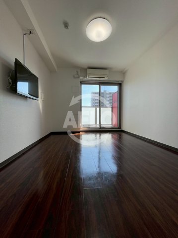 居室・リビング　グランパシフィック岸里東　リビング