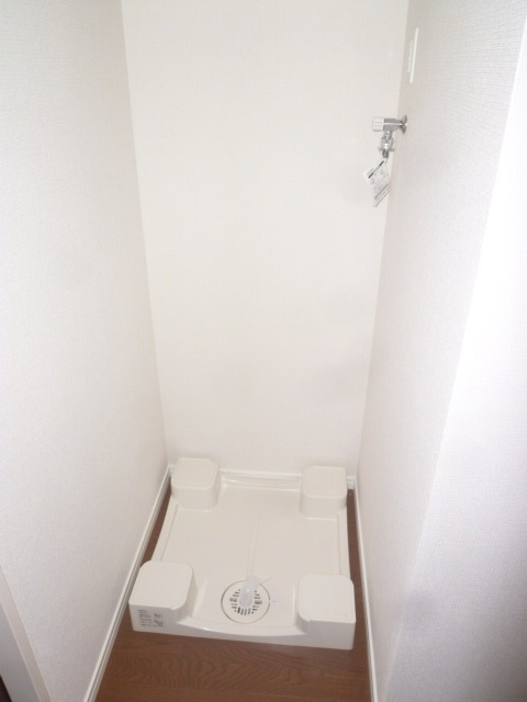 その他設備　室内洗濯機置場です♪