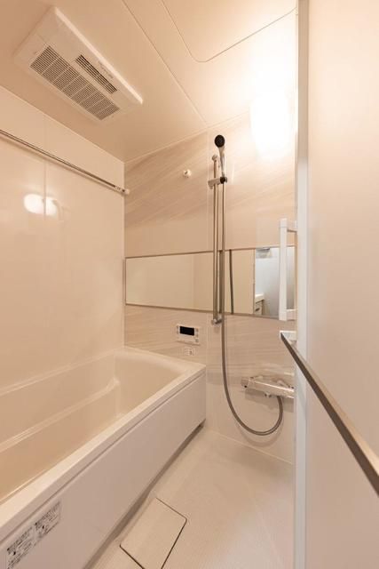 バス・シャワールーム　お風呂で日々の疲れを落としましょう