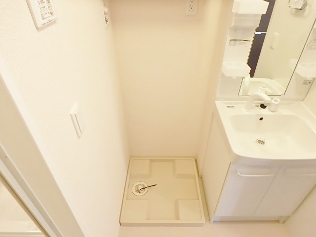 洗面設備　同施工会社の参考写真になります。