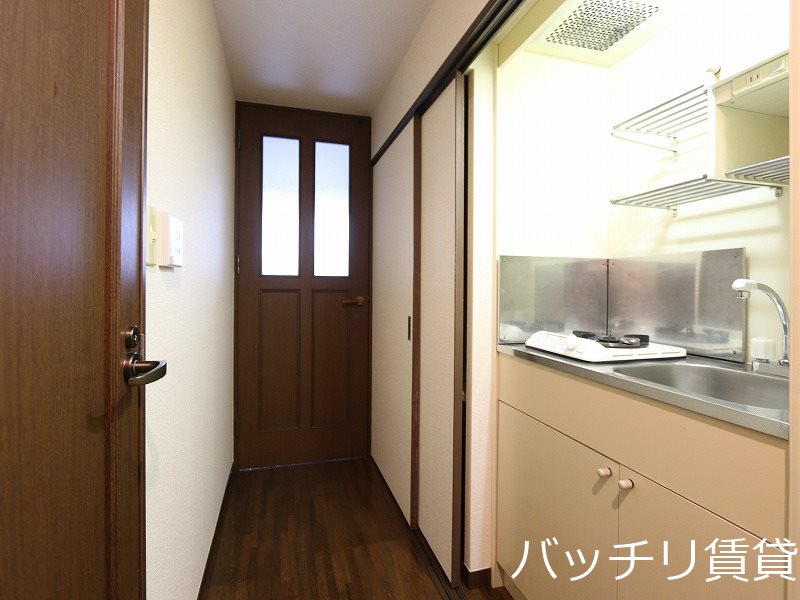 キッチン　同型タイプの為、現状を優先致します