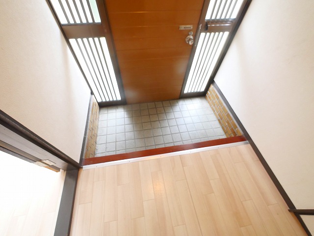 玄関　明るい玄関です