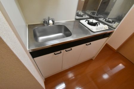 キッチン　ガスコンロ付のキッチンです。