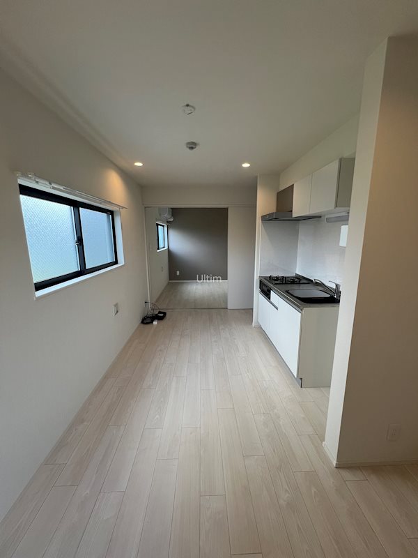 居室・リビング　※別のお部屋の写真です