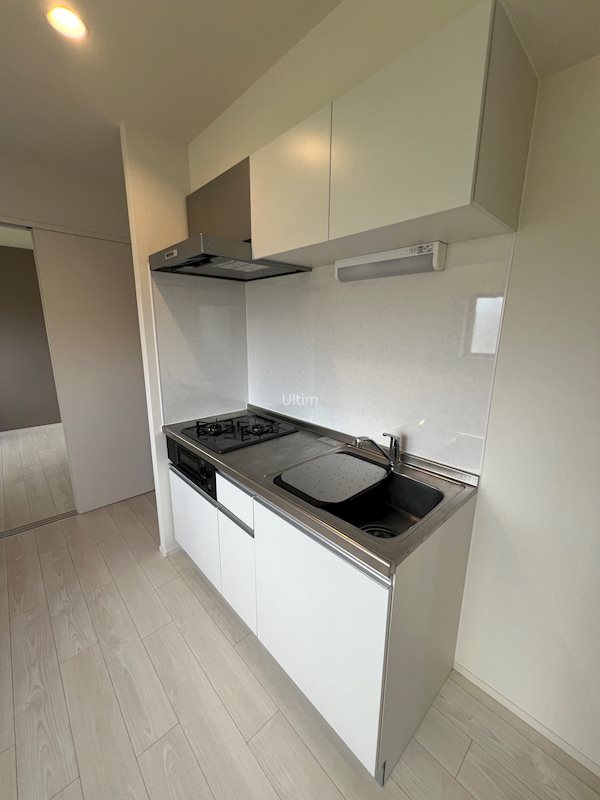キッチン　※別のお部屋の写真です