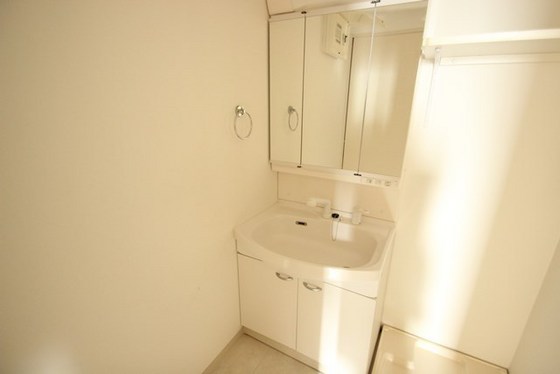 洗面設備　※別部屋の写真です