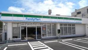 コンビニ　ファミリーマート大岡二丁目店（コンビニ）まで722m