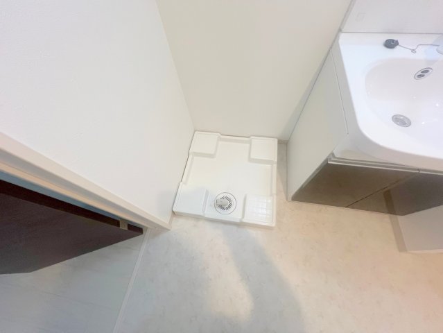 その他設備　嬉しい室内洗濯機置場。これで洗濯機も長持ちしますね。