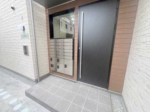 エントランス　綺麗なエントランスです。