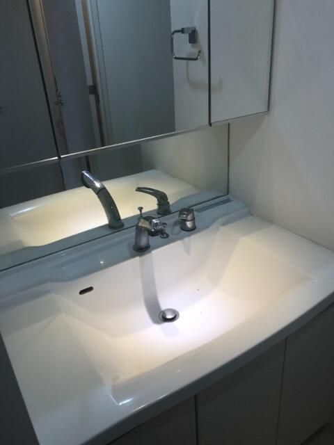 洗面設備　使いやすい洗面所です