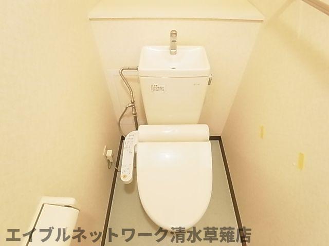 トイレ　清潔感のあるトイレです