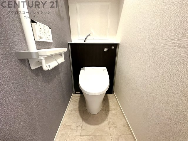 トイレ　温水洗浄便座付き♪