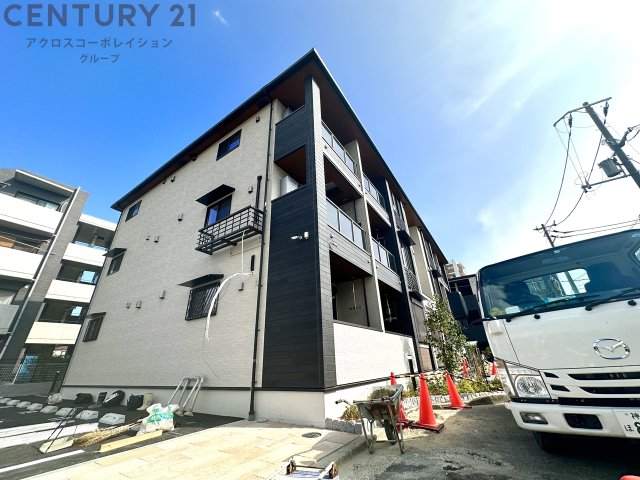 建物外観　オートロック、宅配ボックス付き♪