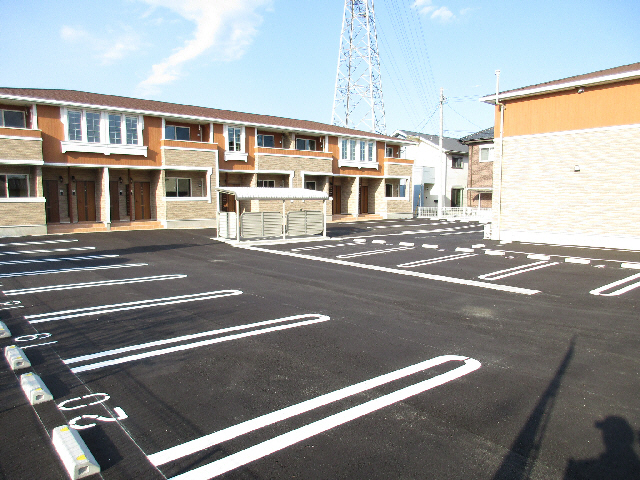 駐車場　駐車場