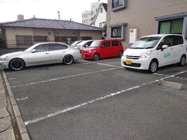 駐車場　駐車場