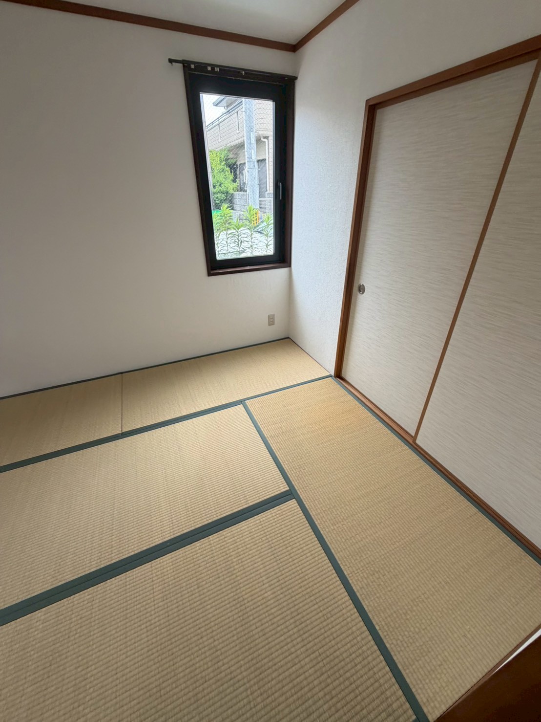 荻野MGレヂデンス2の居間写真
