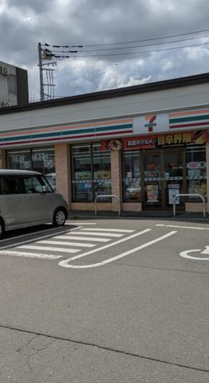 コンビニ　セブンイレブン札幌美園10条店（コンビニ）まで394m