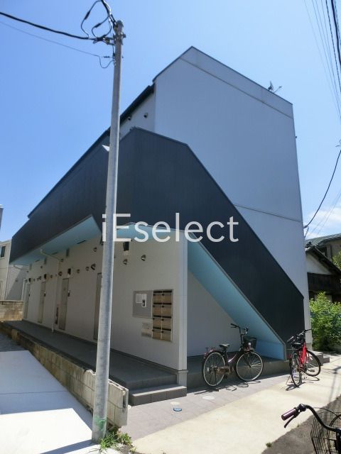 建物外観　２０１４年１０月築のデザイナーズアパート。