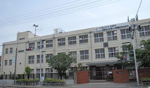 小学校　大阪市立大隅西小学校（小学校）まで334m