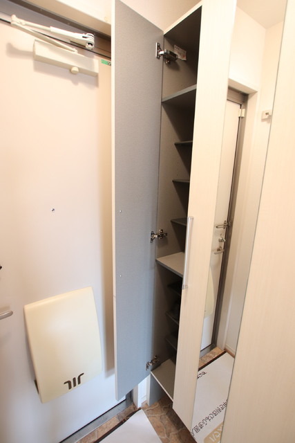 玄関　別部屋参考写真です