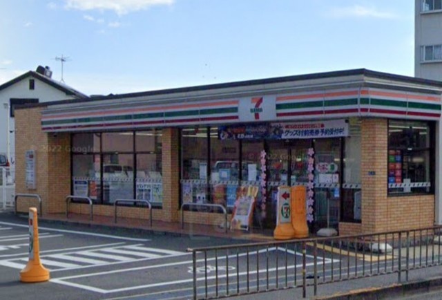 コンビニ　セブンイレブン　吹田岸部中4丁目店（コンビニ）まで472m