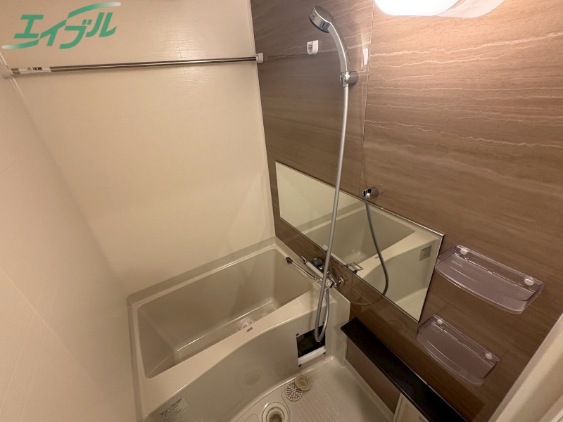 バス・シャワールーム　同型参考写真
