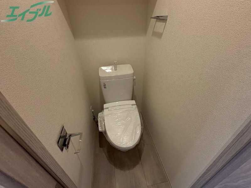 トイレ　同型参考写真