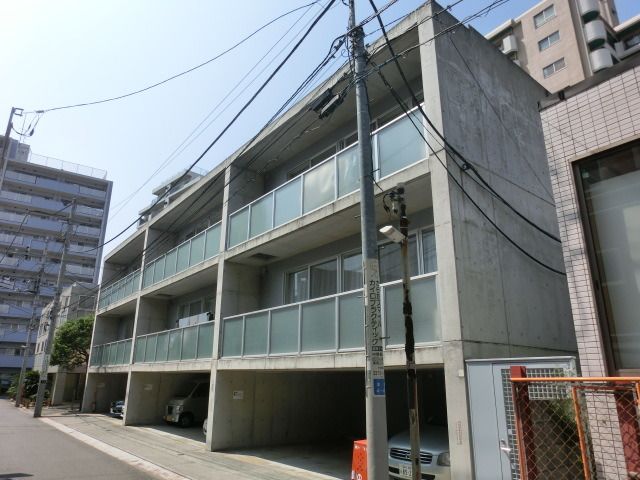 建物外観　★新中野約１分です★